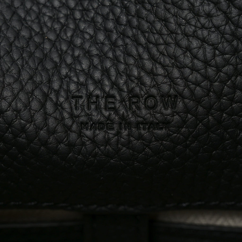 Matte Grained Calfskin Soft Margaux 15 Black