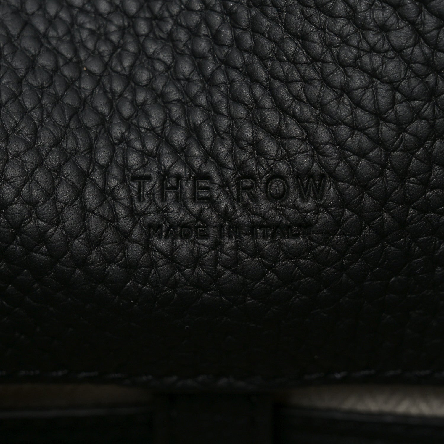 Matte Grained Calfskin Soft Margaux 15 Black