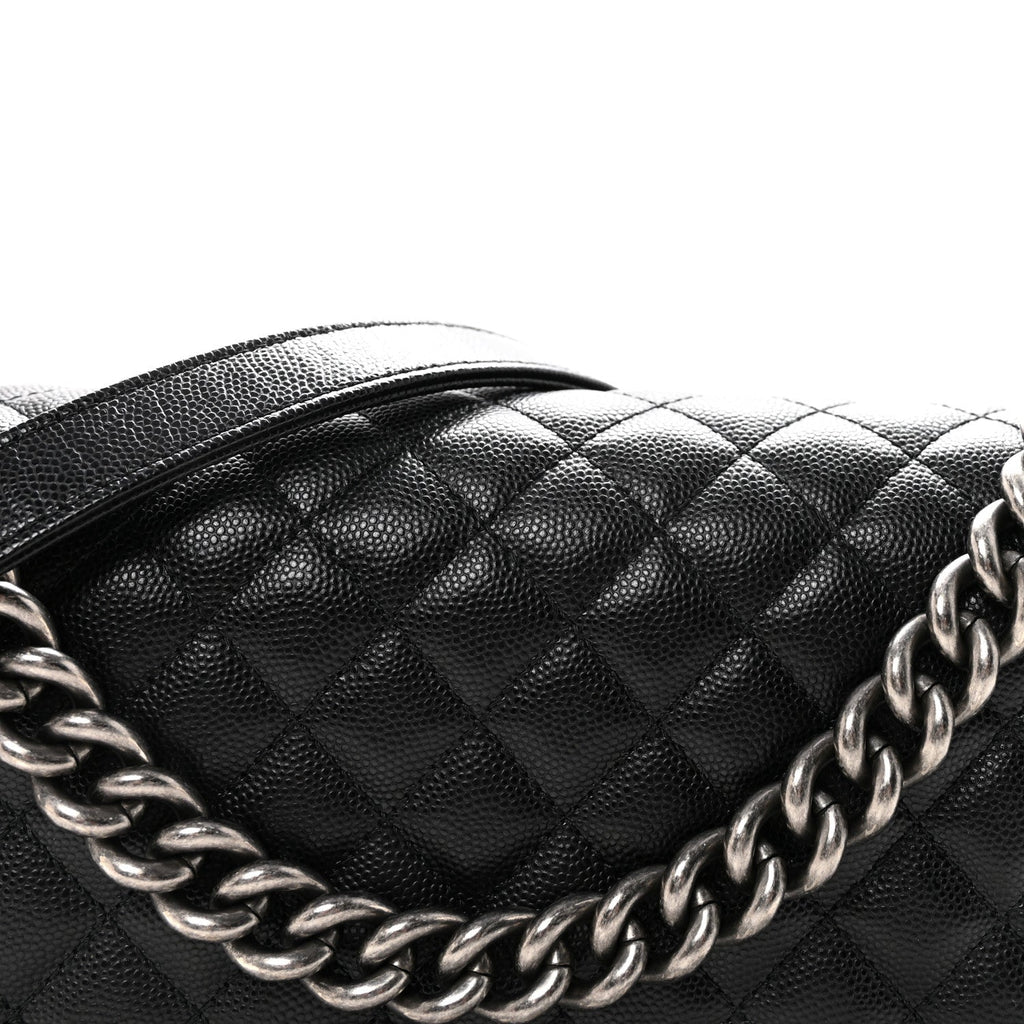 Caviar Quilted Medium Boy Flap Black