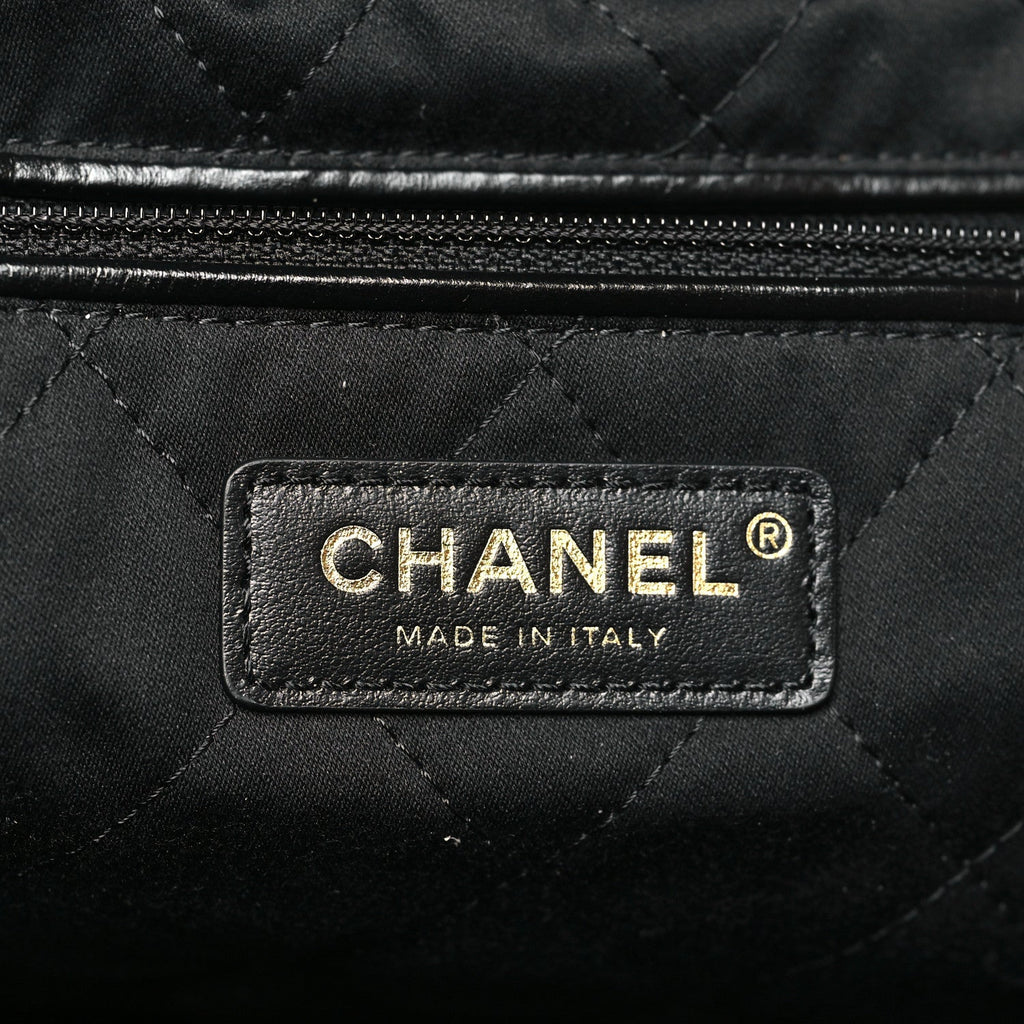 Shiny Calfskin Quilted Chanel 22 Black