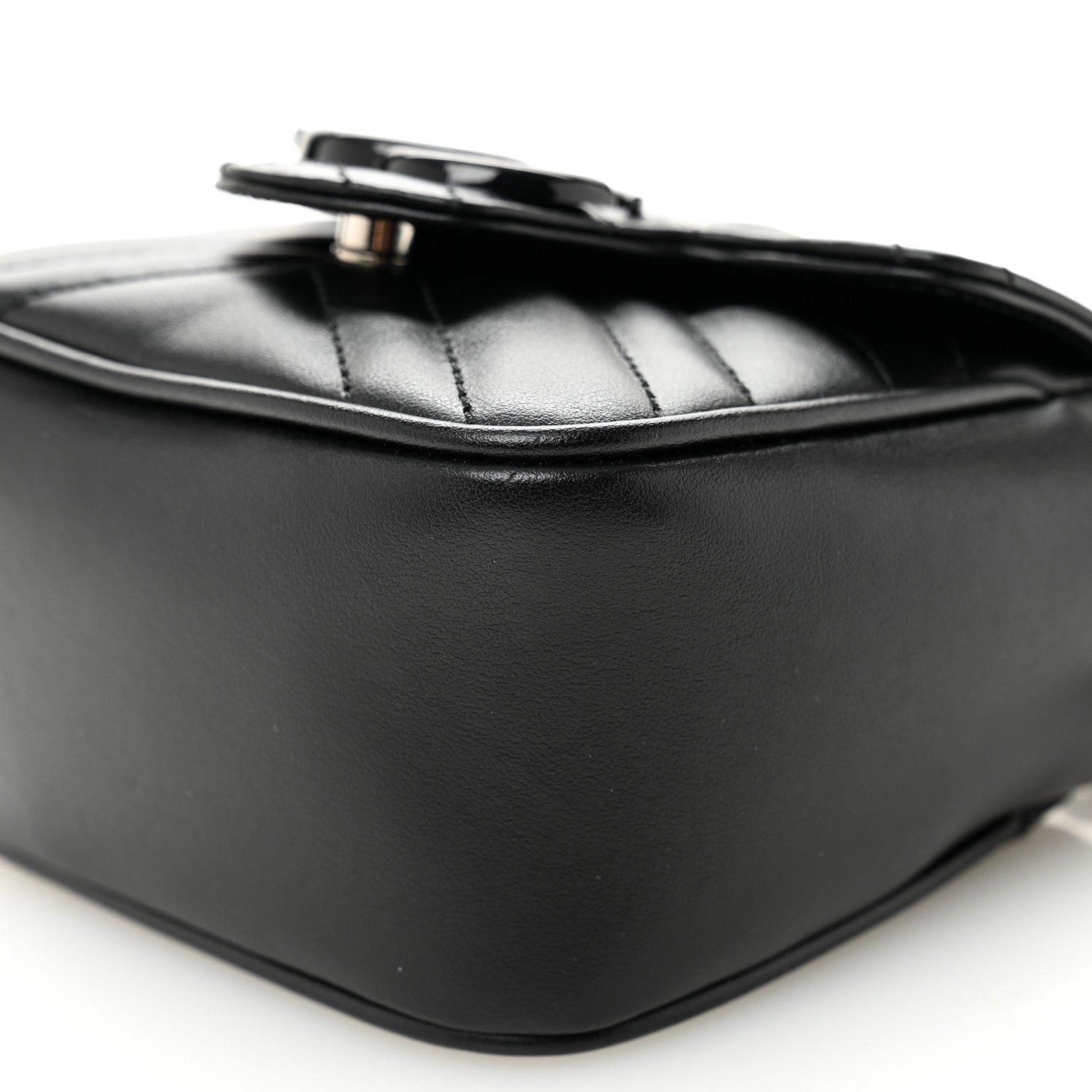 Calfskin Matelasse Monochrome GG Marmont Chain Mini Belt Bag Black