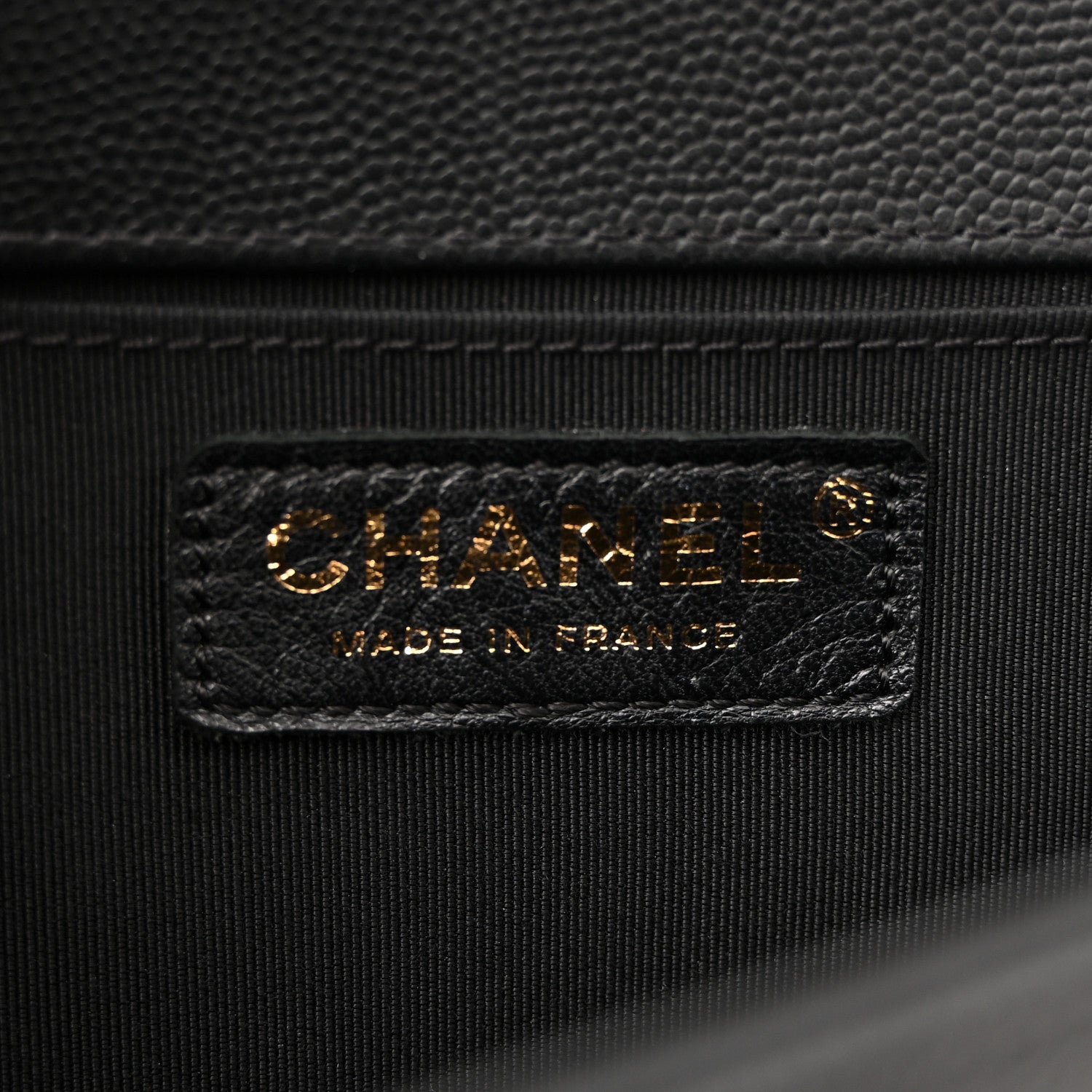 Caviar Quilted Medium Boy Flap Black