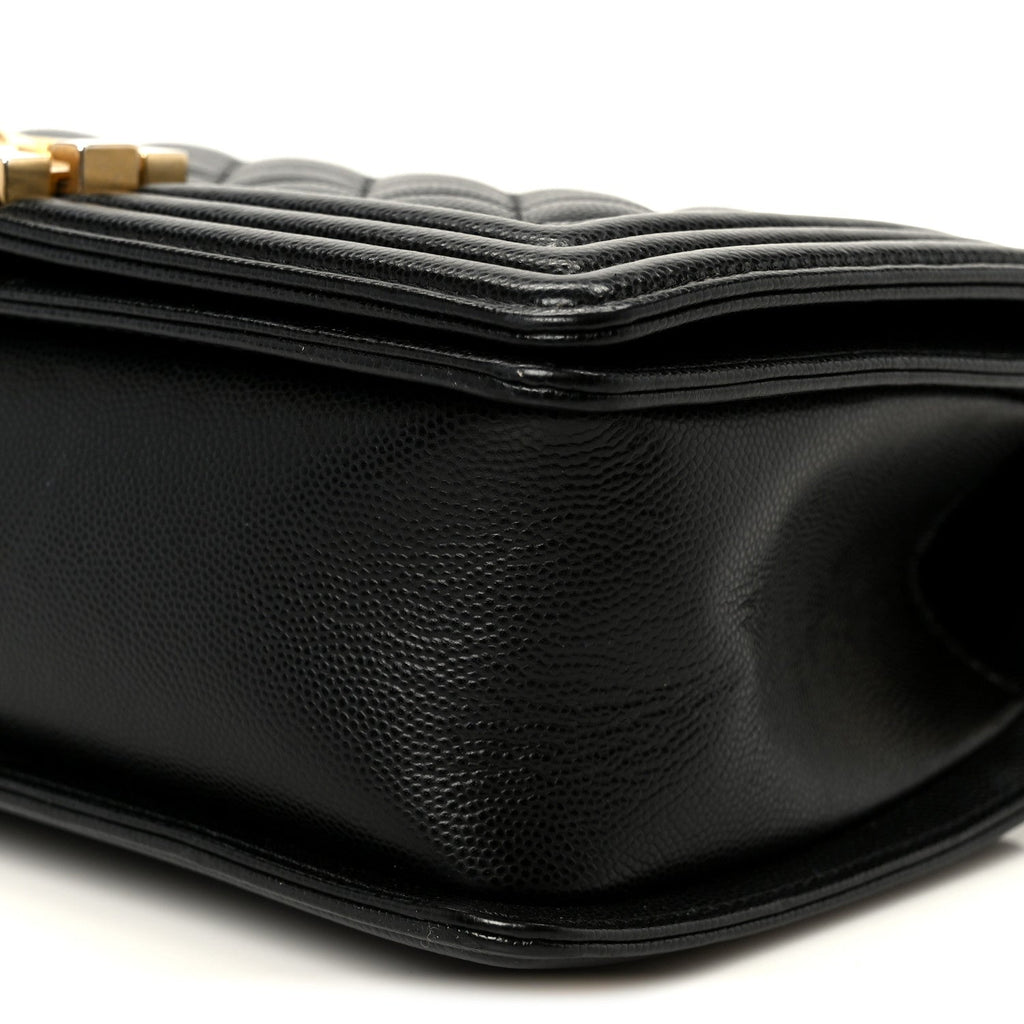 Caviar Quilted Medium Boy Flap Black