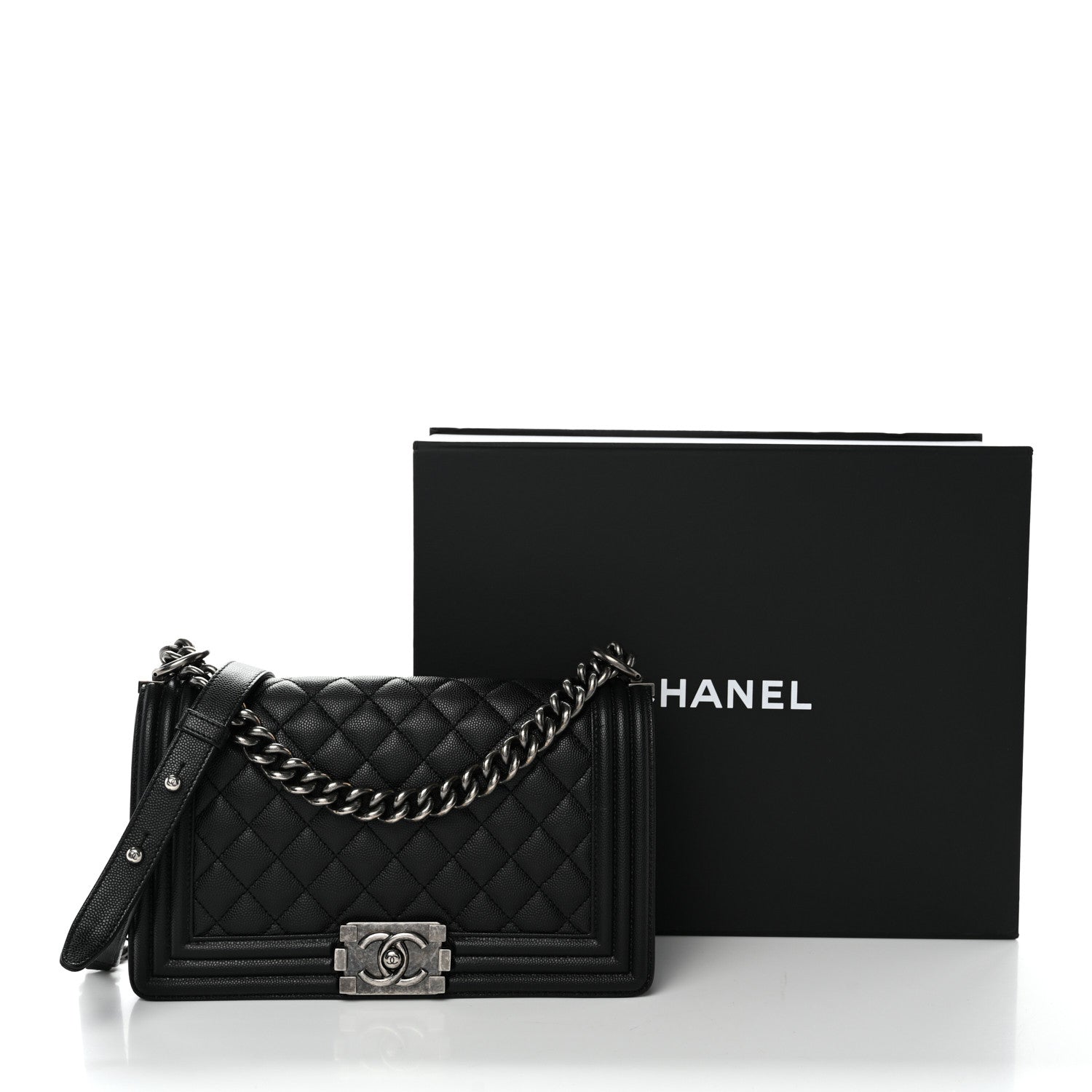 Caviar Quilted Medium Boy Flap Black