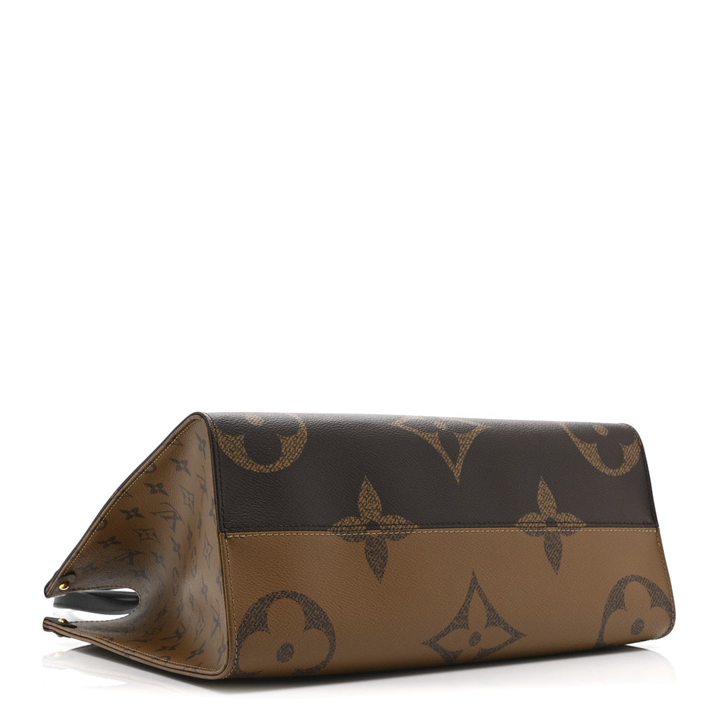 Reverse Monogram Giant Onthego MM