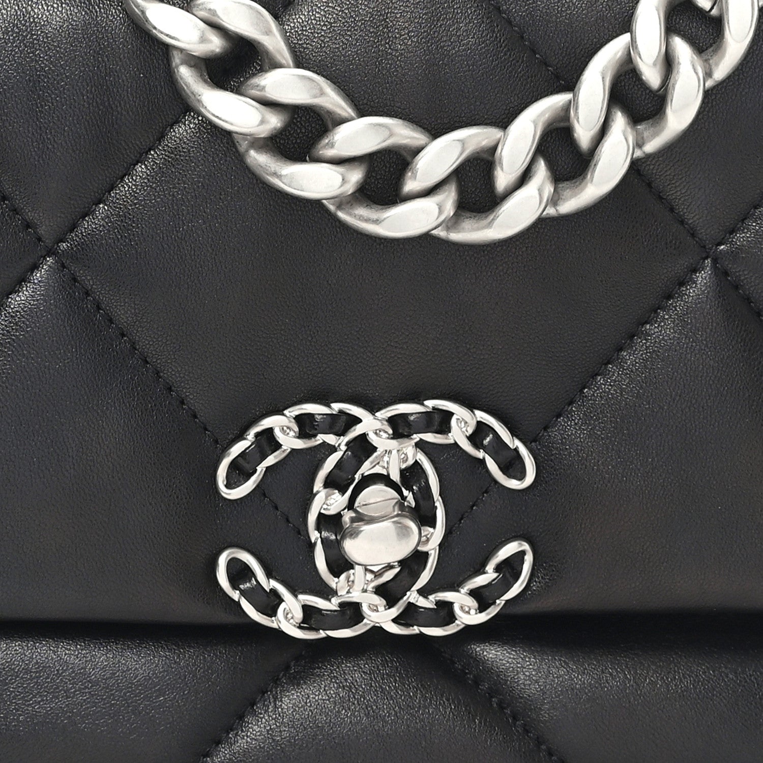 Lambskin Quilted Medium Chanel 19 Flap Black