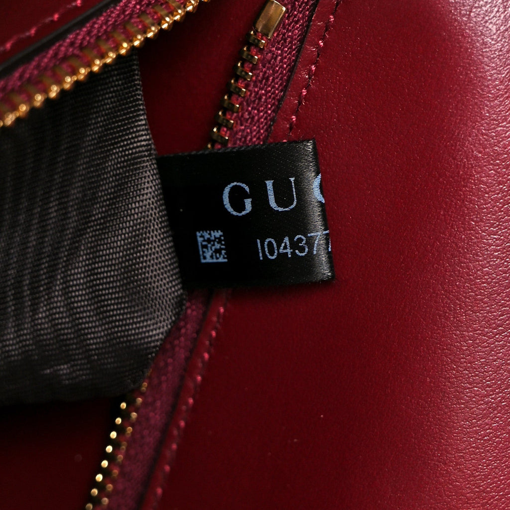 Calfskin Matelasse Small GG Marmont Shoulder Bag Rosso Ancora Red