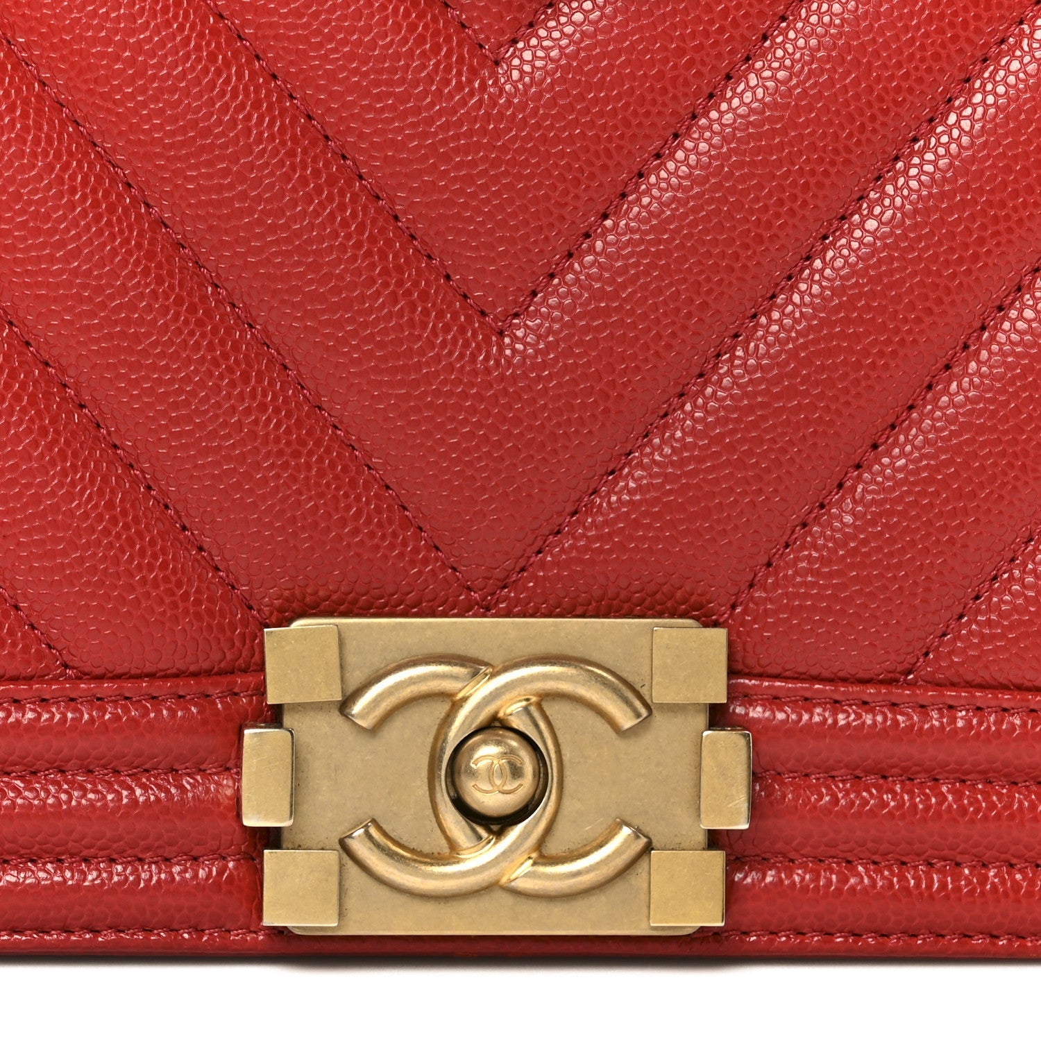 Caviar Chevron Quilted Medium Boy Flap Red