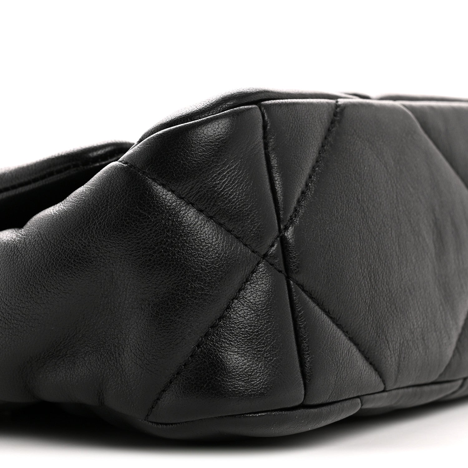 Lambskin Quilted Medium Chanel 19 Flap Black