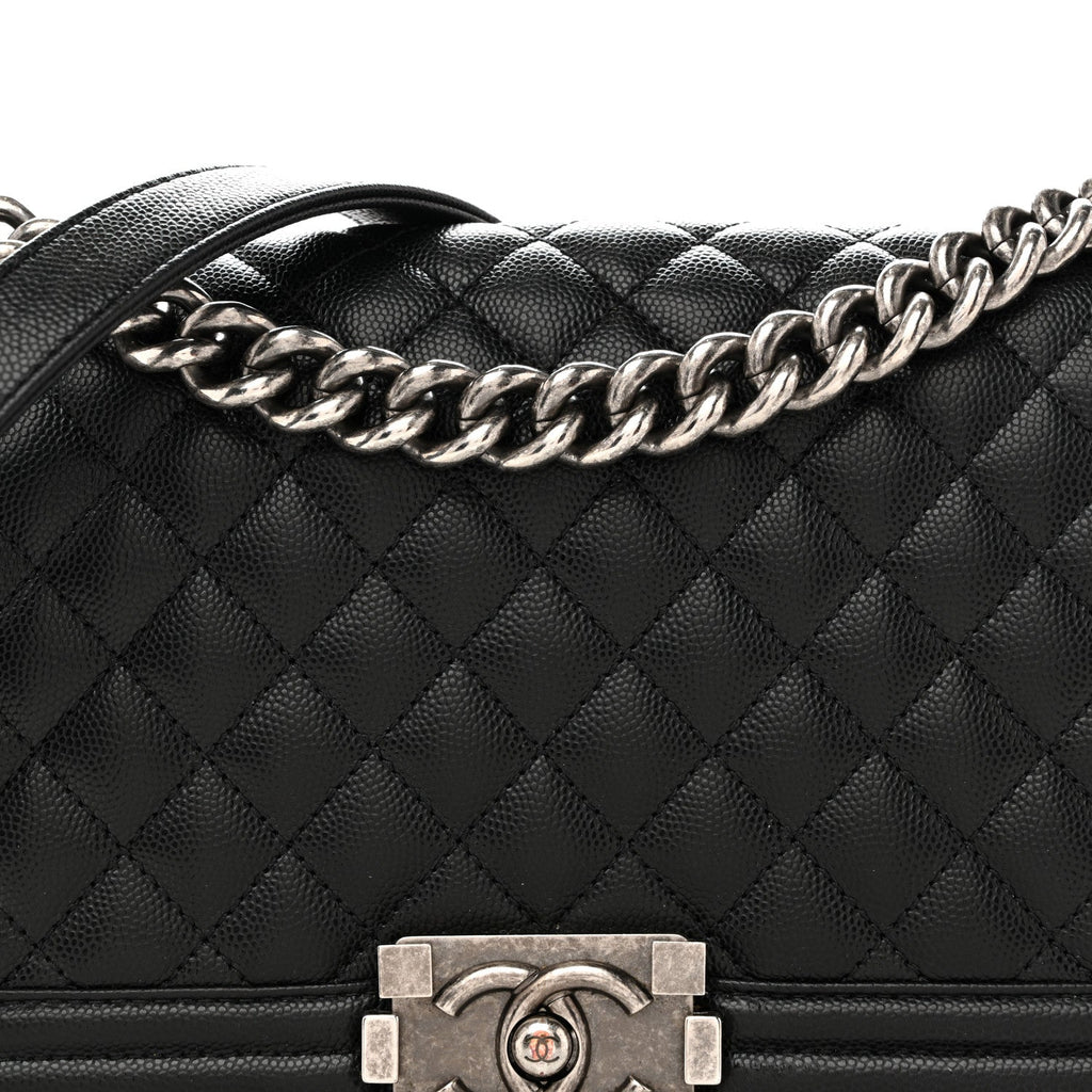 Caviar Quilted Medium Boy Flap Black