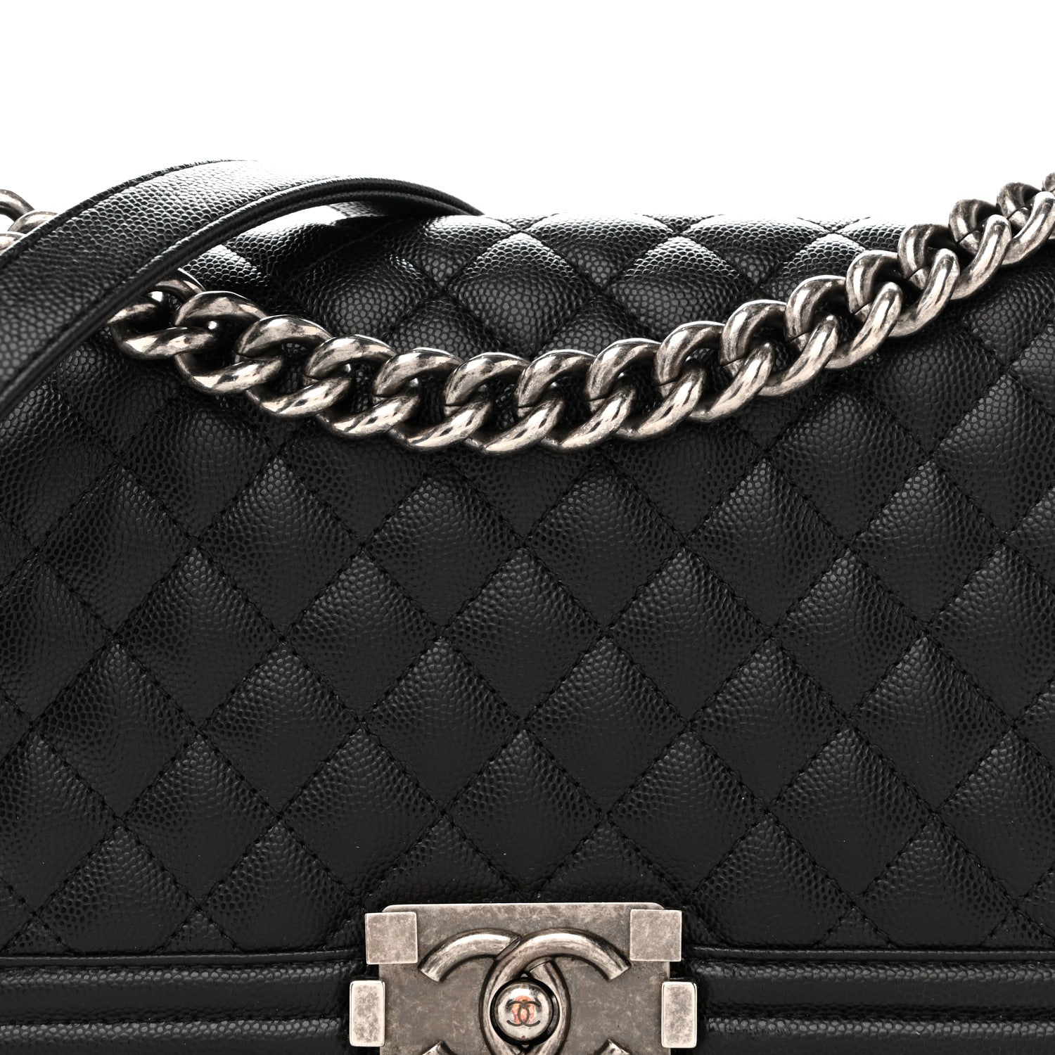 Caviar Quilted Medium Boy Flap Black