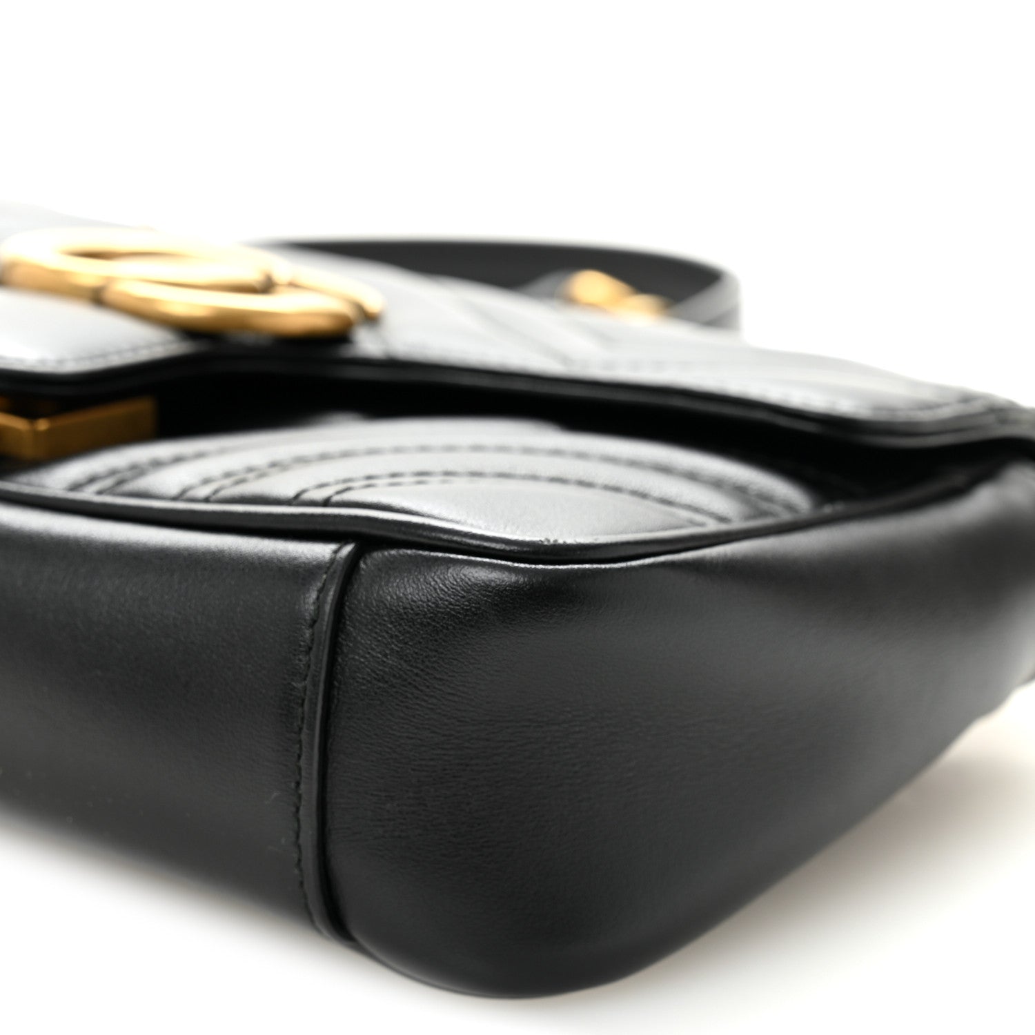 Calfskin Matelasse Small GG Marmont Shoulder Bag Black