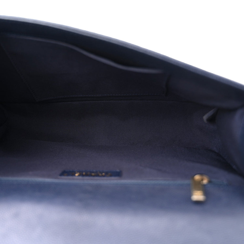 Caviar Quilted New Medium Boy Flap Blue
