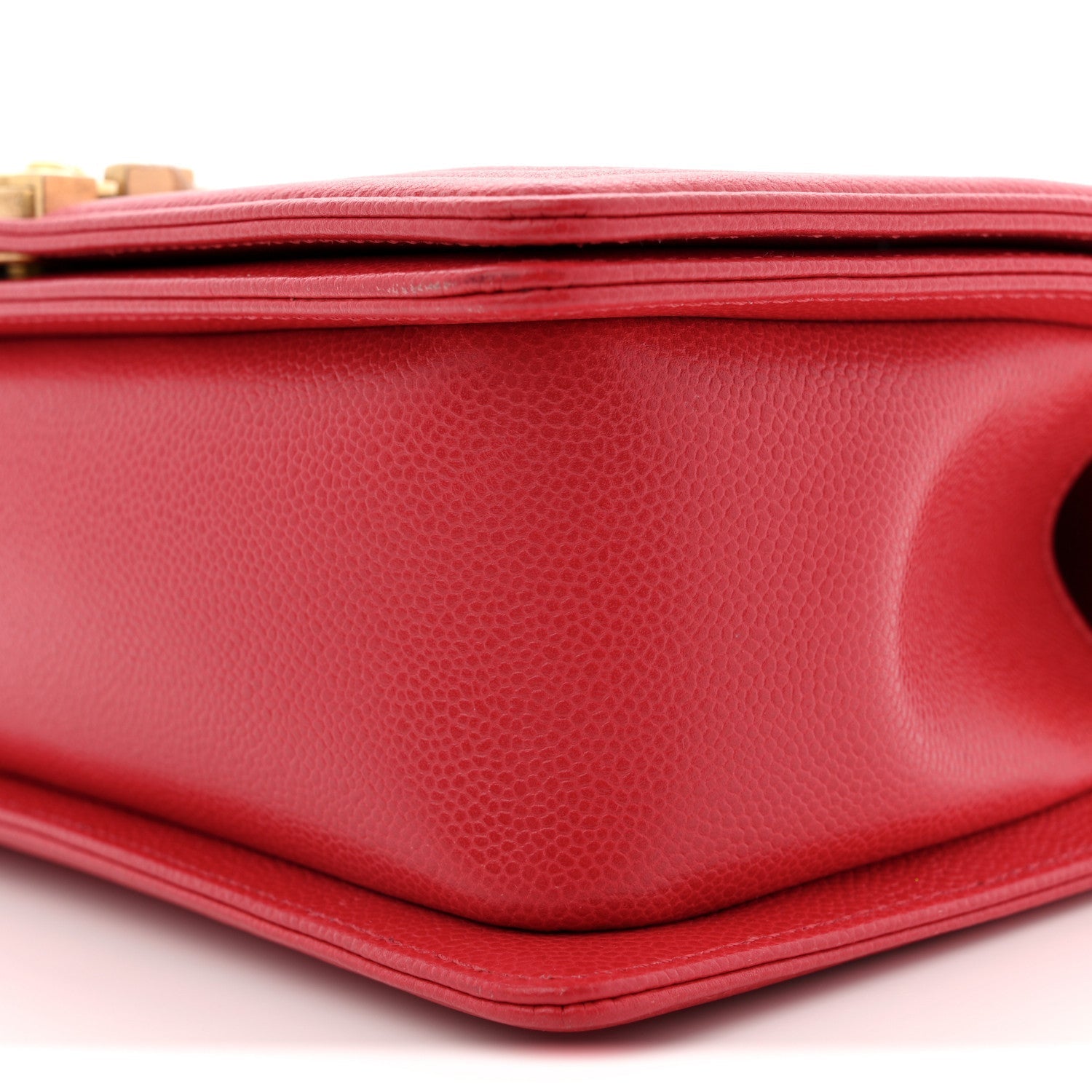 Caviar Quilted Medium Boy Flap Red