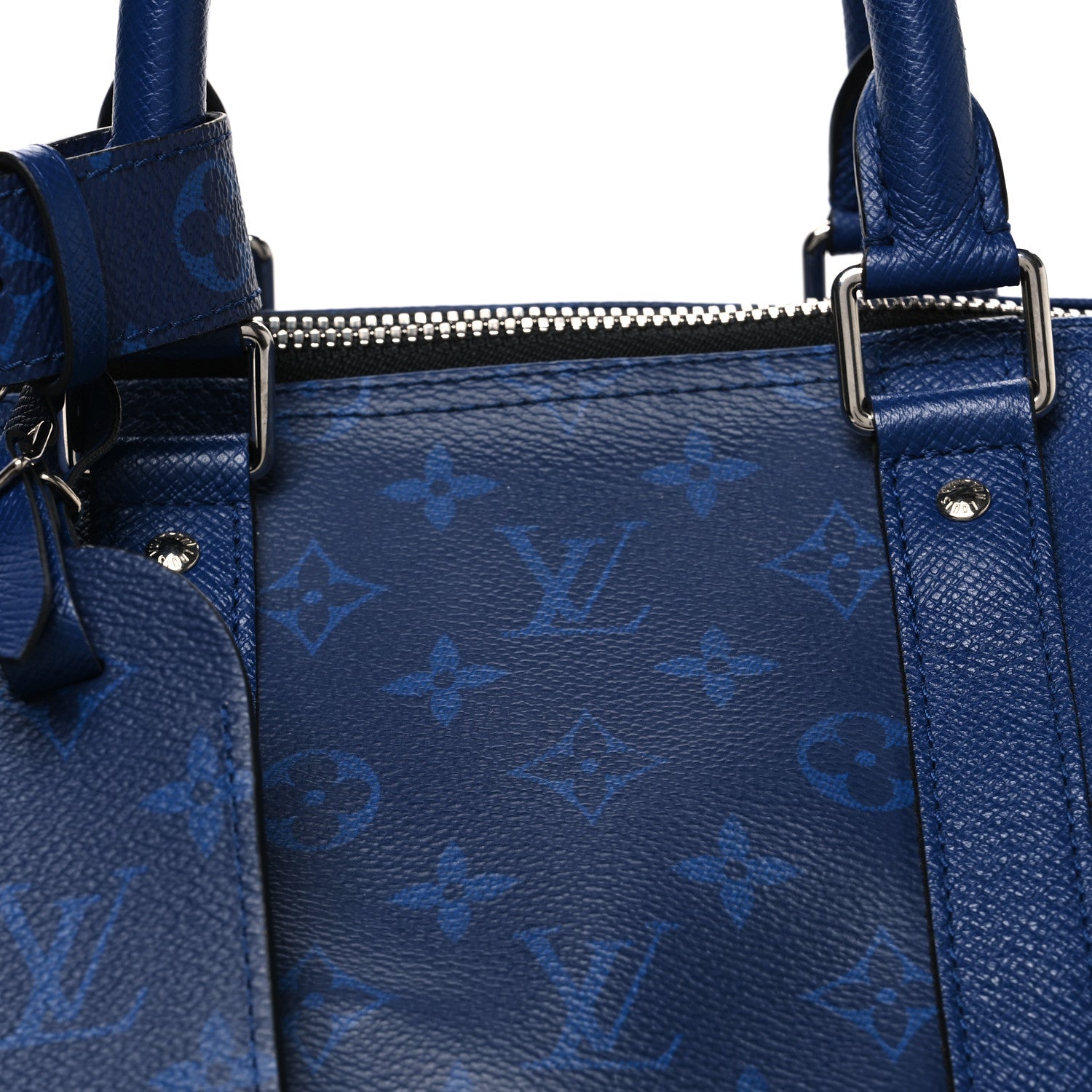 Taiga Monogram Eclipse Keepall Bandouliere 50 Pacific Blue