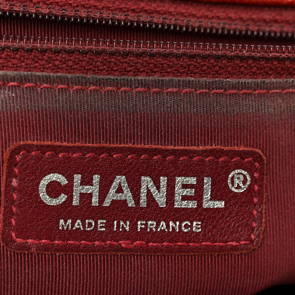 Caviar Quilted New Medium Boy Flap Dark Red