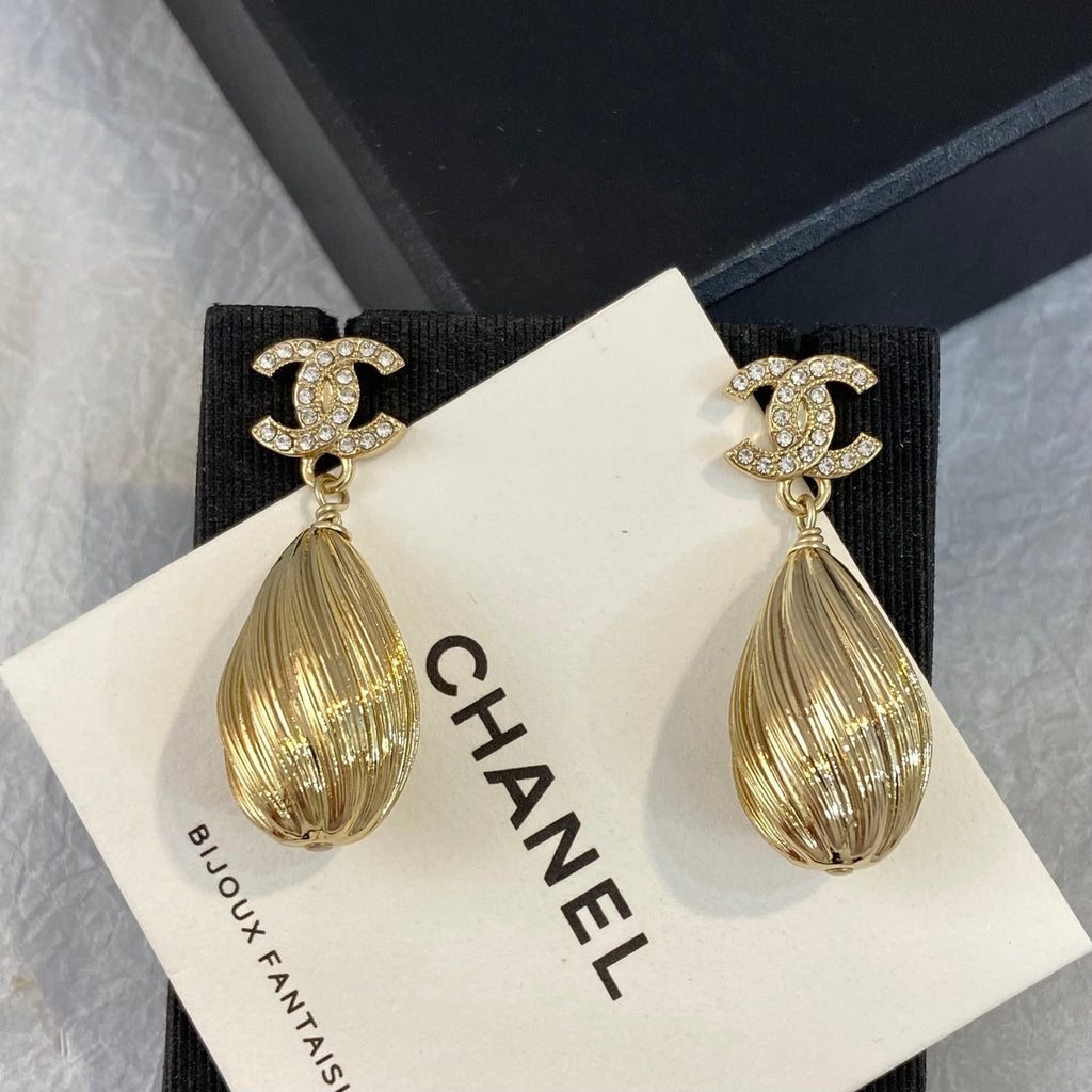 Chanel Waterdop Earrings
